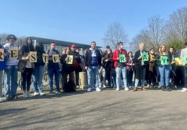 France : un lycéen algérien menacé d&rsquo;expulsion