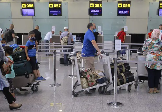 Aéroport d’Alger : un voleur de bagages démasqué par la police