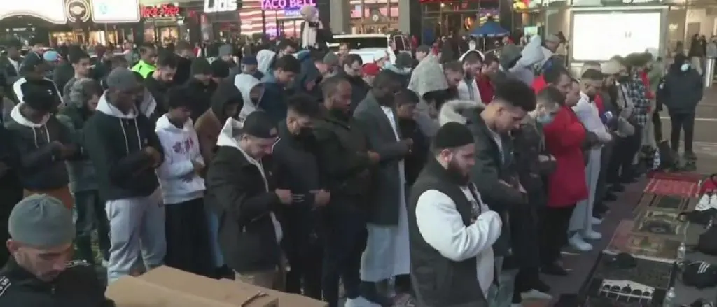 Ramadan 2022 : un grand iftar organisé sur Times Square à New York