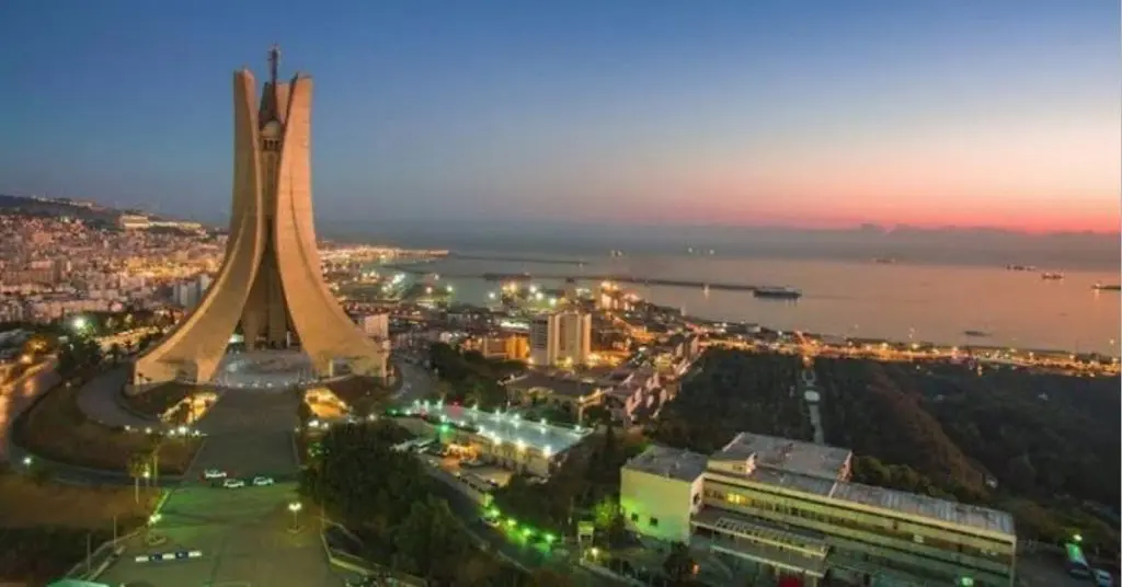 Top 10 des destinations préférées des français : Alger figure-t-elle sur la liste ?