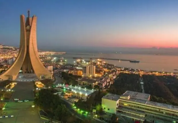 Top 10 des destinations préférées des français : Alger figure-t-elle sur la liste ?