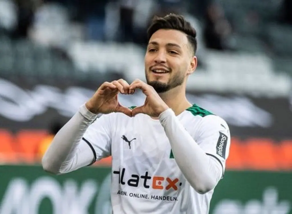 Transfert de Bensebaini vers Dortmund : où en est le dossier ?