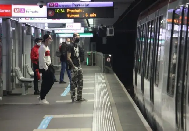 Lyon : un mineur algérien sème la peur dans un tramway
