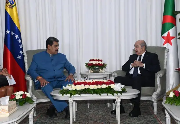 Visite du président vénézuélien en Algérie: tête à tête Tebboune-Maduro