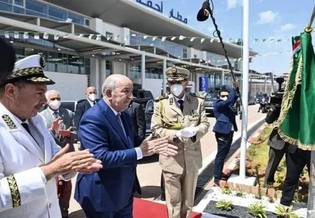 En visite à Oran, Tebboune enchaîne les inaugurations