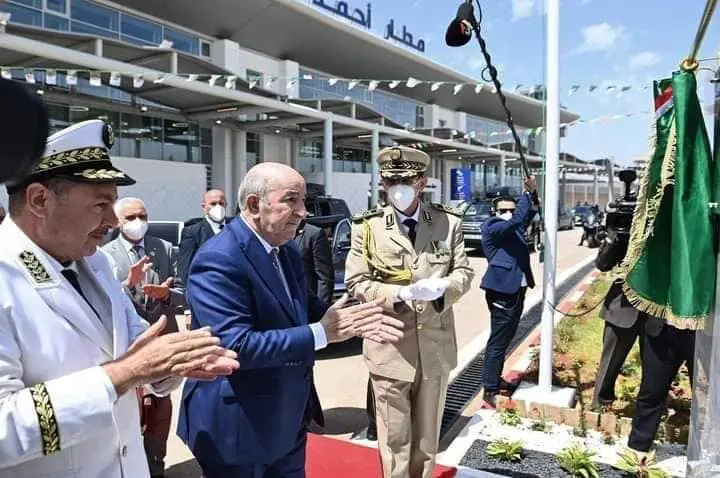 En visite à Oran, Tebboune enchaîne les inaugurations