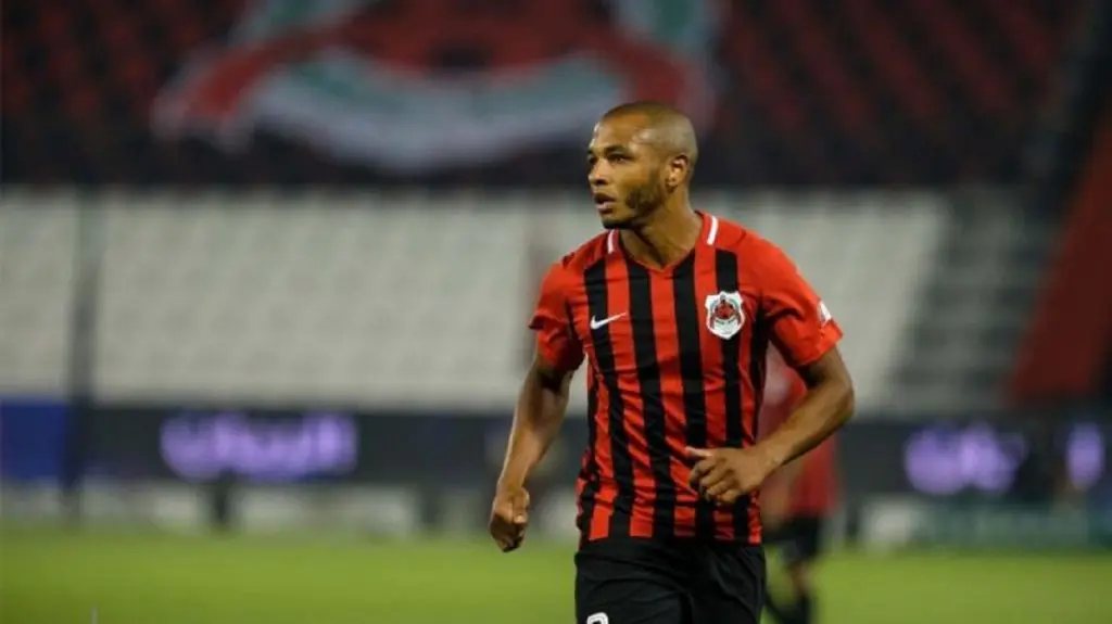 Mercato : Yacine Brahimi sur le point de signer avec nouveau club ?