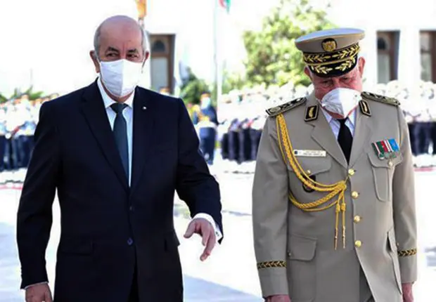 Tebboune décerne le grade de « général d’armée » à Chanegriha