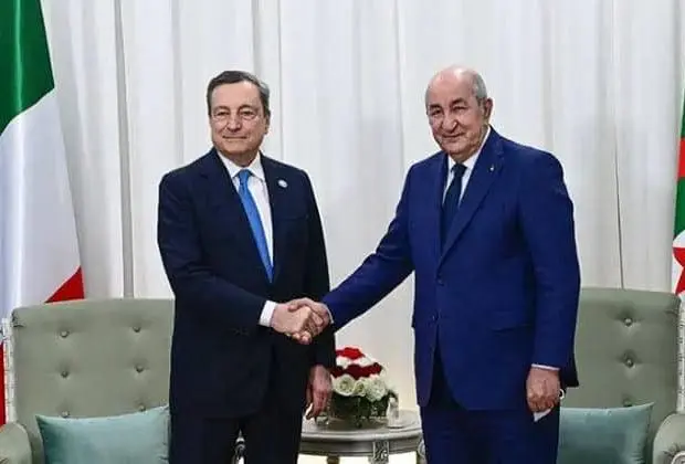 En visite à Alger, Mario Draghi reçu par Tebboune