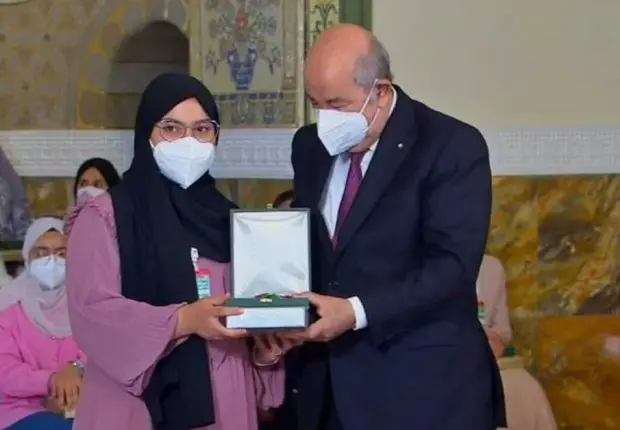 Bac 2022 : Tebboune honore les meilleurs lauréats