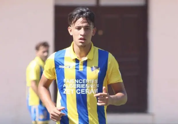 Mercato : l’attaquant algérien Nadir Benbouali rejoint un club belge