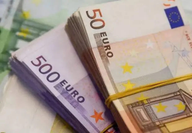 Aéroport d’Oran : importante saisie d’euros