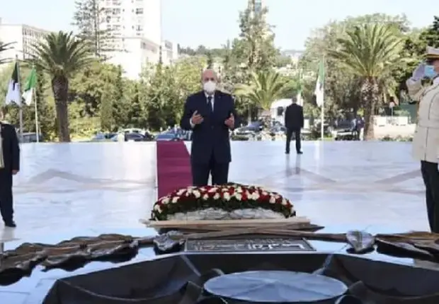Fête du 5 juillet : Tebboune se recueille à la mémoire des Martyrs