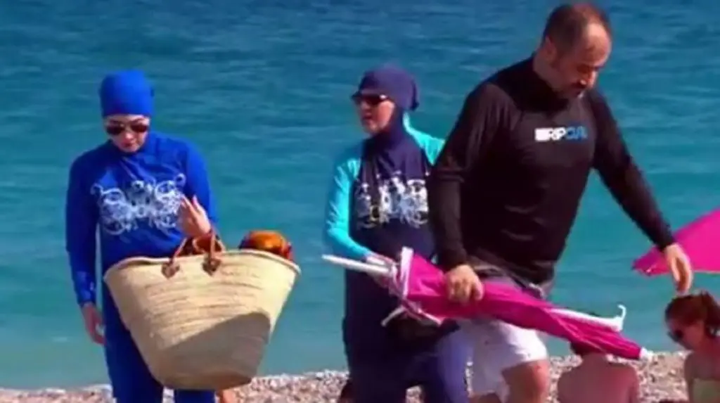 France : une appli musulmane de rencontres soutient le port du Burkini