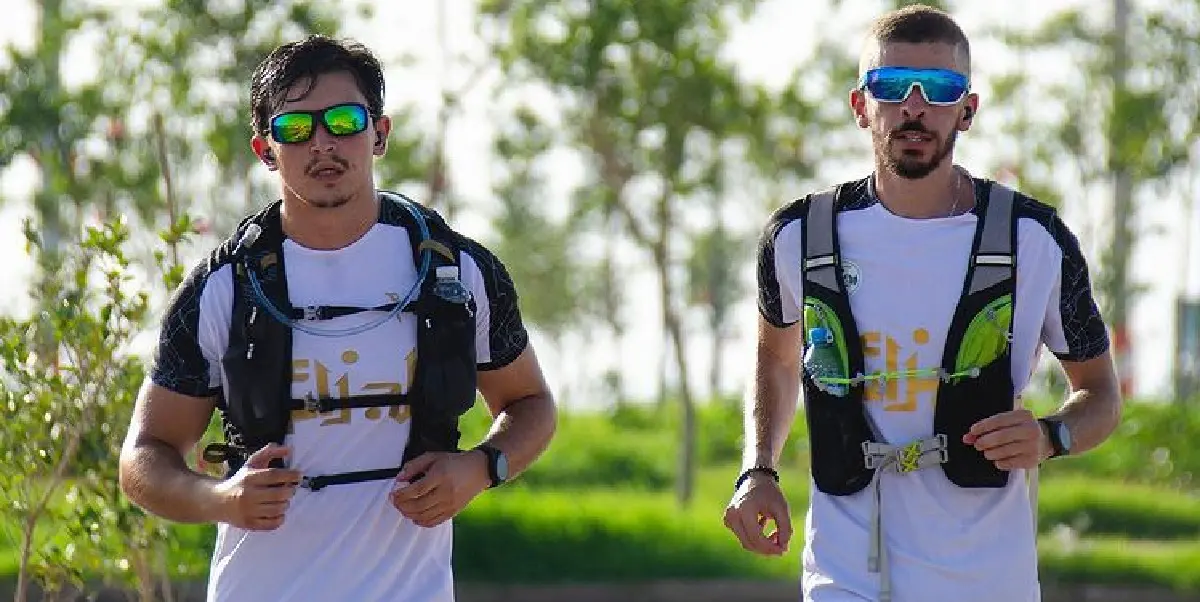 Alger – Oran à pied : l’incroyable course caritative d’Omar Rahmoun