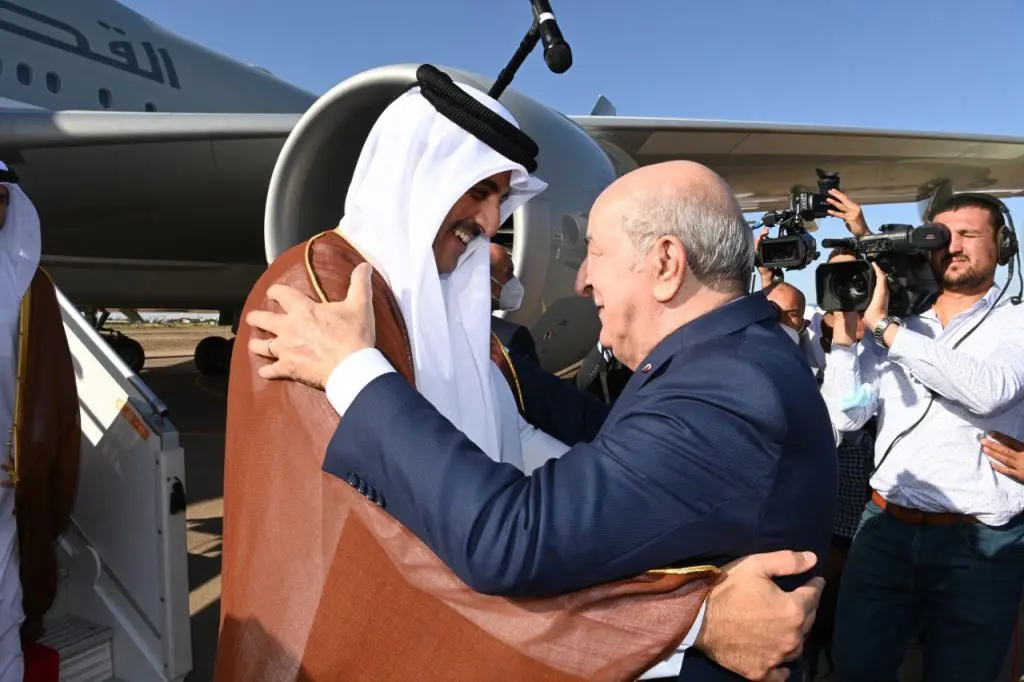 Entretien téléphonique entre Tebboune et l&rsquo;Émir du Qatar 