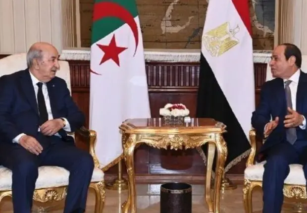 Algérie – Égypte : Tebboune et El-Sissi échangent via un appel téléphonique