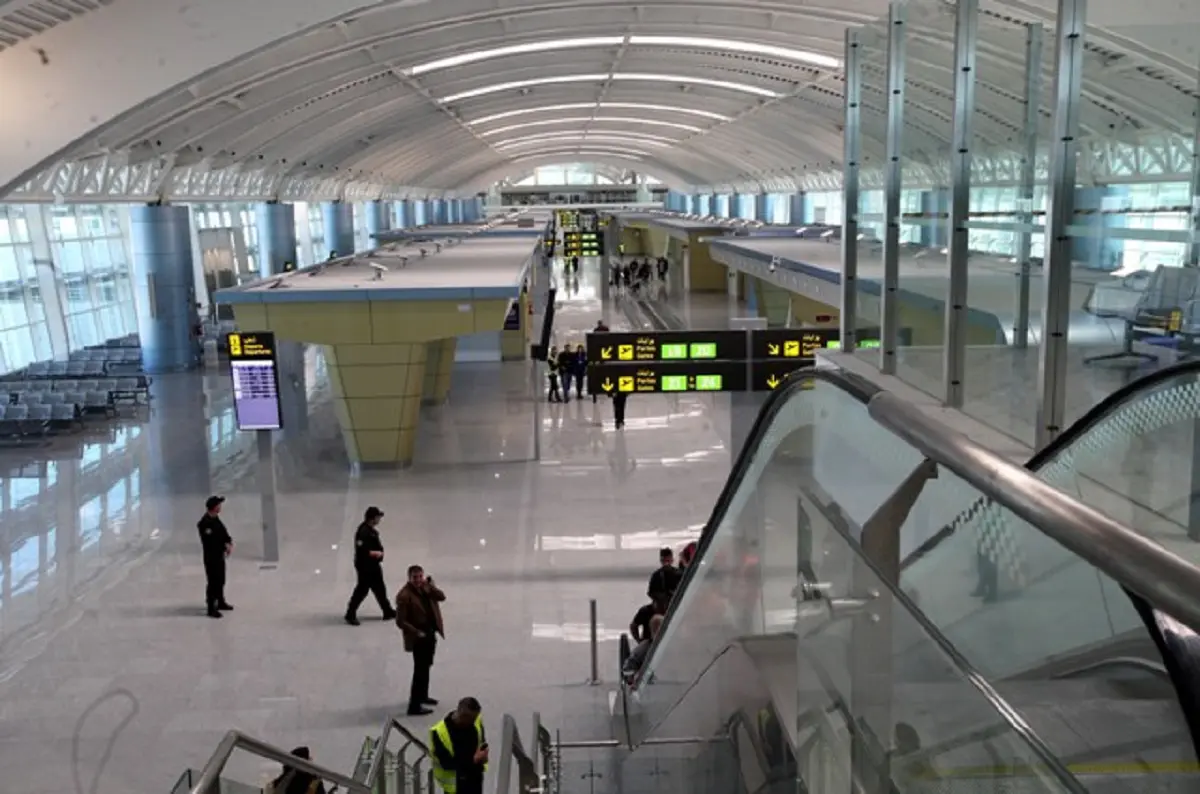 Transfert de devises : importante saisie à l’aéroport d’Alger