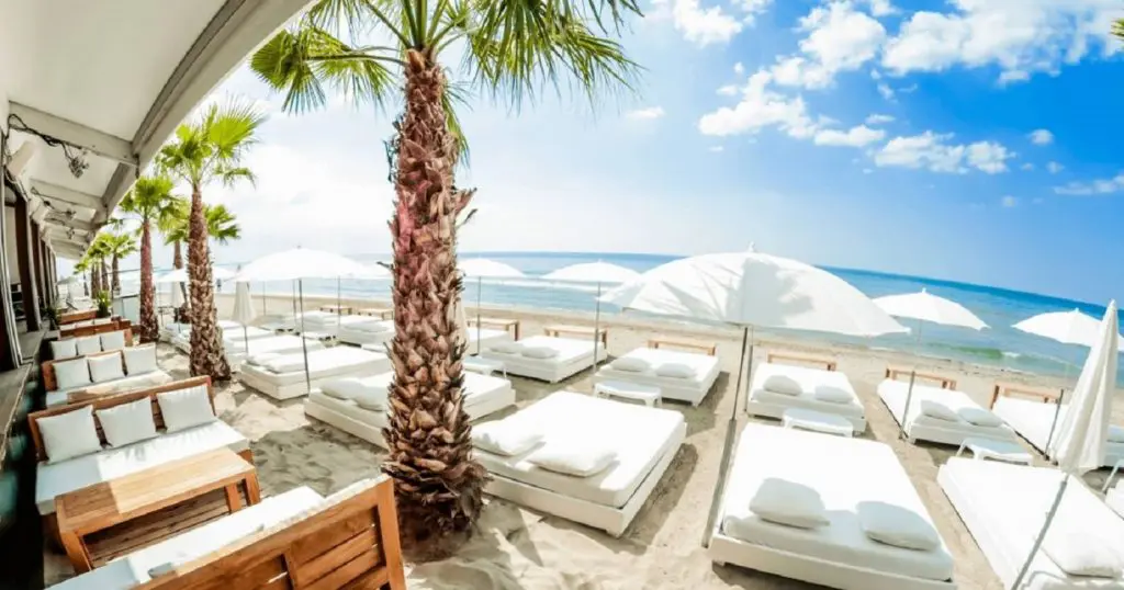 France: des Algériens victimes de discrimination sur des plages privées