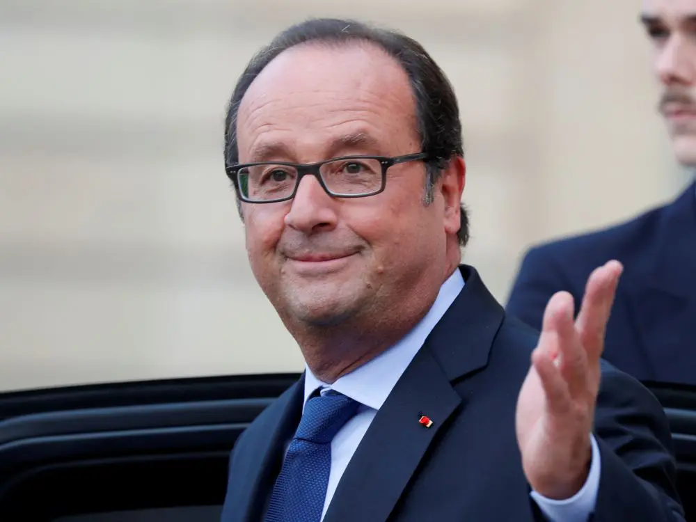 Dossier de l’immigration en France : quand Hollande critique Macron