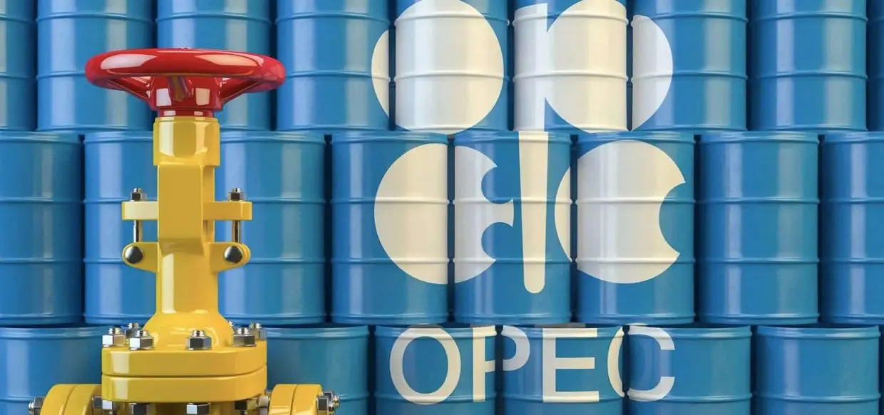 L’Algérie prolonge sa réduction volontaire de production de pétrole