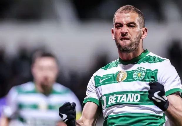 Mercato 2022 : un grand club français concurrence Brest pour Slimani