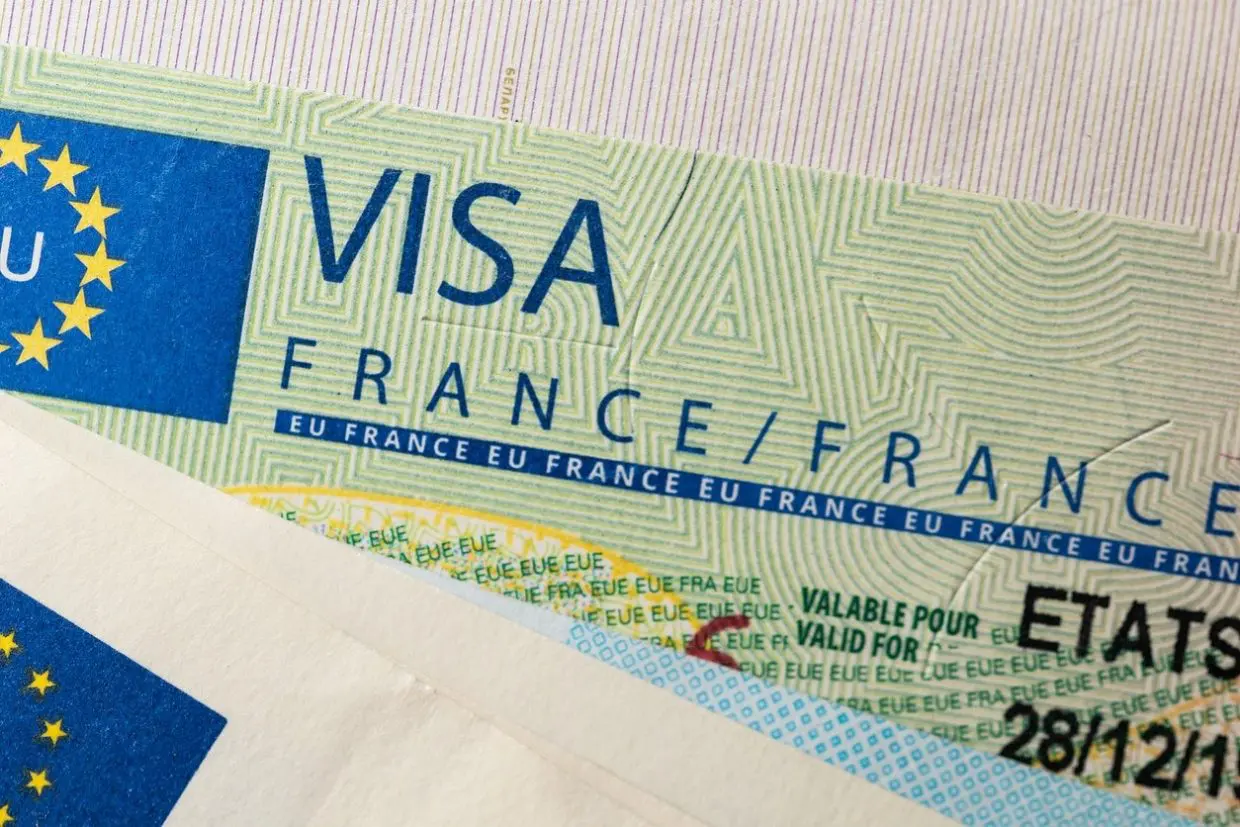 Visas refusés aux Maghrébins : un député français monte au créneau