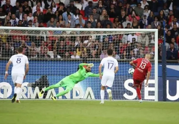 Ligue1: Brest tombe face à Paris, Slimani loupe l’occasion du match nul