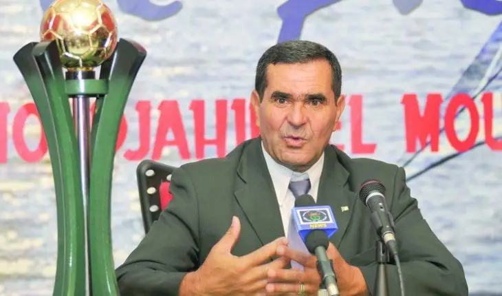 Abderrahmane Mehdaoui avec la Coupe du monde militaire gagné en 2011