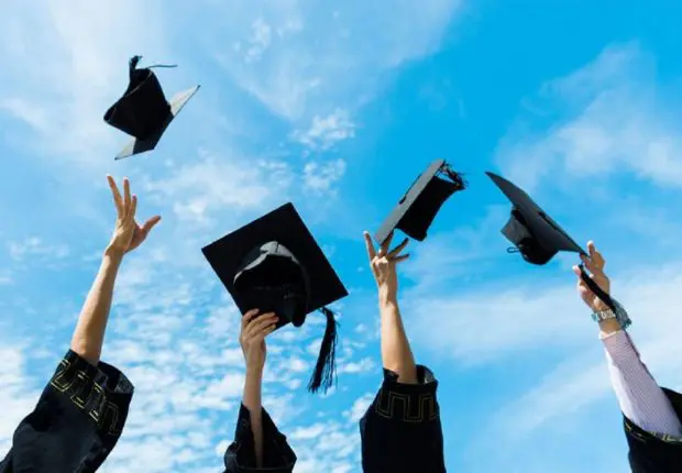 Étudier à l&rsquo;étranger : nouvelles bourses pour les Algériens en 2023