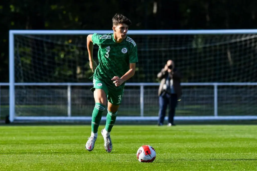 Écarté de l’équipe d’Algérie U18, un défenseur intègre la Liga