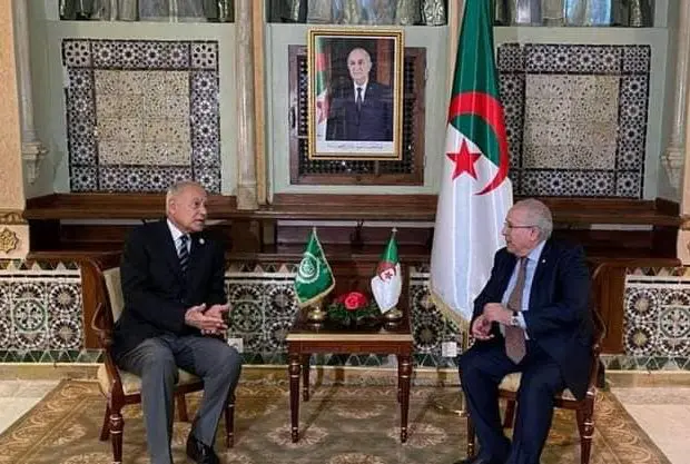 Lamamra s’entretient avec le SG de la ligue arabe