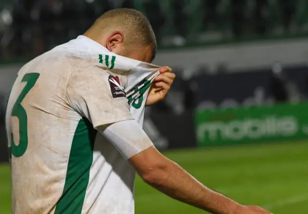 Équipe d’Algérie : « l’élimination face au Cameroun est amère »(Slimani)