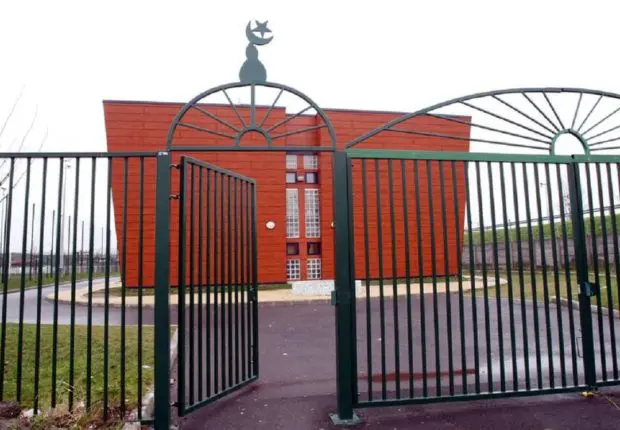 France : un Algérien expulsé pour port d’arme blanche dans une mosquée