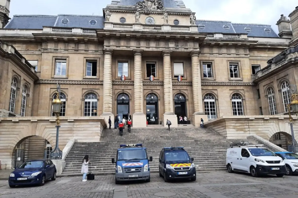 France : victime de violences, un Algérien poignarde à mort son père