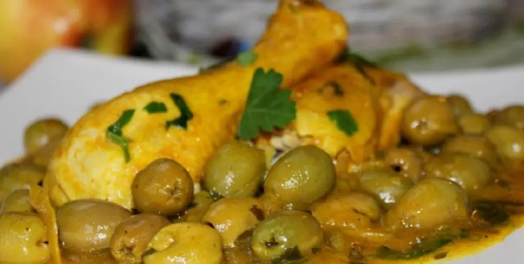 Une spécialité algérienne parmi les meilleurs plats de poulet du monde