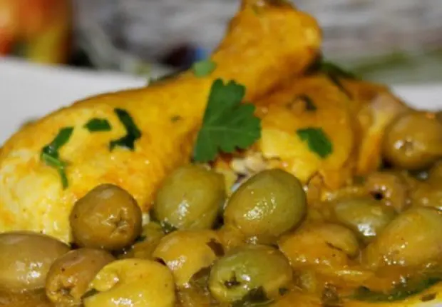 Une spécialité algérienne parmi les meilleurs plats de poulet du monde