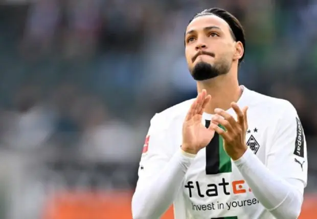 Mercato hivernal : Bensebaini est aussi convoité en France