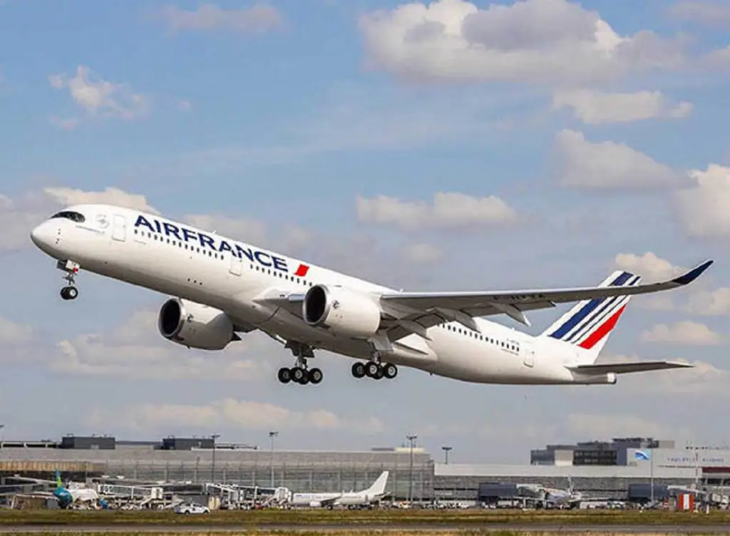 Air France quitte l’aéroport de Paris Orly : quel impact sur les vols vers l’Algérie ?