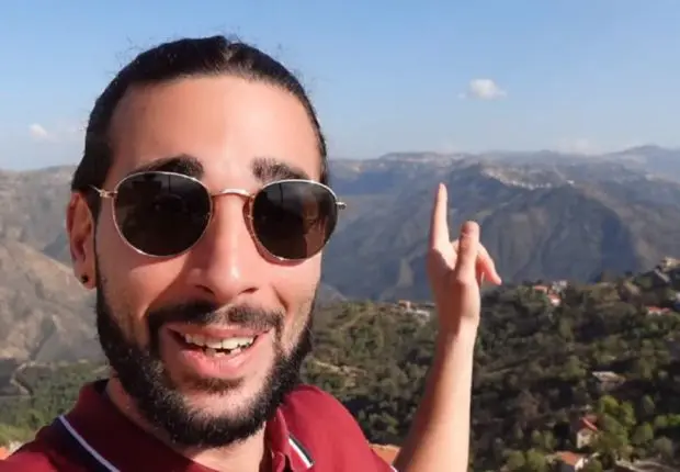 De retour en Algérie, Ben N&rsquo;co découvre Ath Yenni en Kabylie