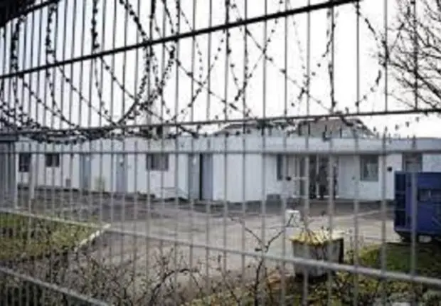 Évasion au CRA d’Oissel : un Algérien retrouvé et condamné en France