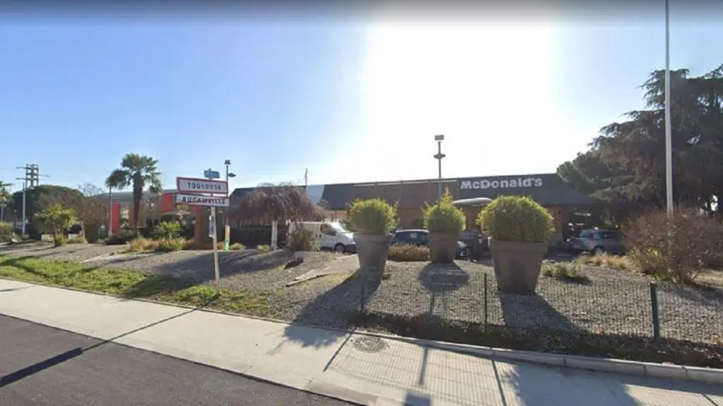 France : une Algérienne victime de discrimination dans un McDonald’s