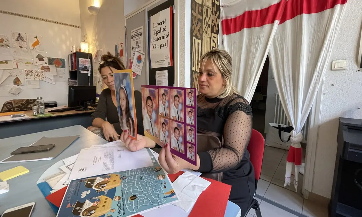 Titre de séjour : une mère algérienne se bat pour rester en France