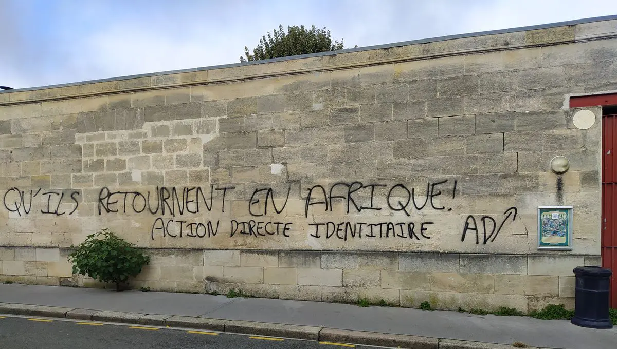 France : une association de soutien aux immigrés victime de racisme