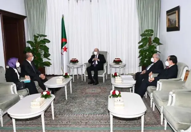 Tebboune reçoit le ministre des Affaires étrangères turc