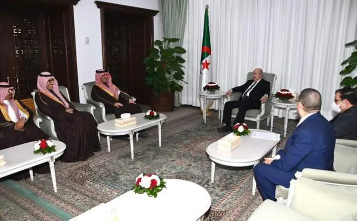 Tebboune et le ministre saoudien discutent des coopérations sécuritaires