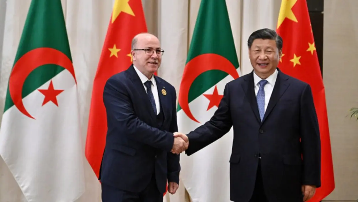 Sommet sino-arabe : Benabderrahmane reçu par le Président chinois