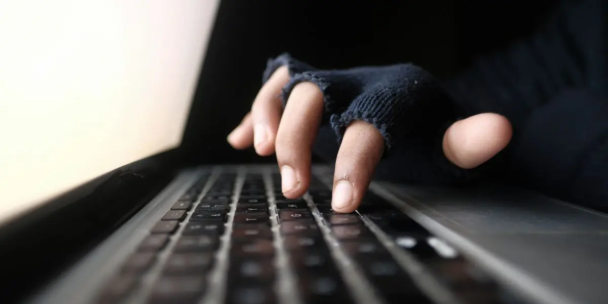 Visant des sociétés françaises, un hacker algérien condamné à Paris