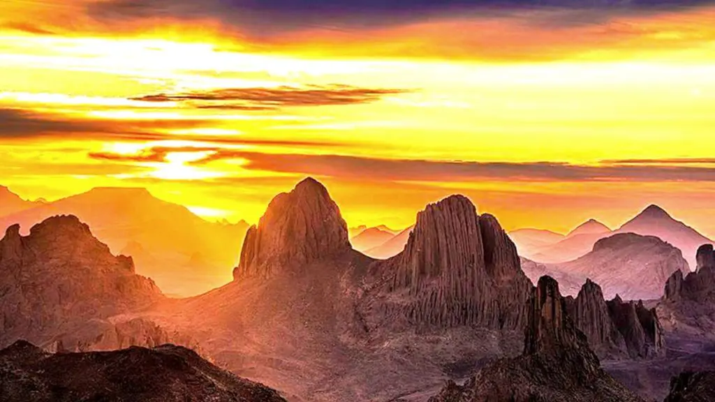 Algérie : coucher de soleil à Tamanrasset, une expérience enivrante