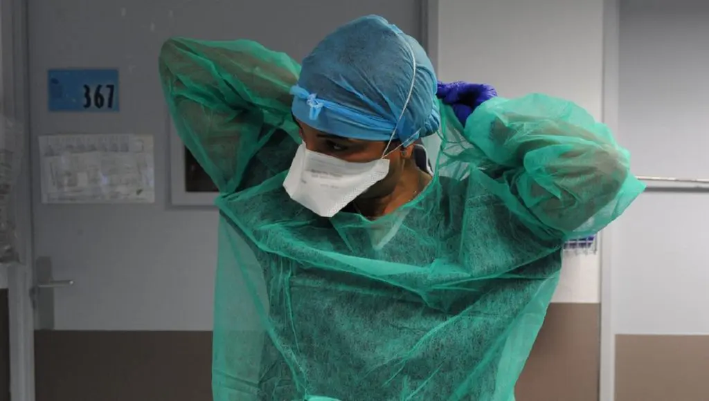 Loi immigration-France: du nouveau pour les professionnels de la santé